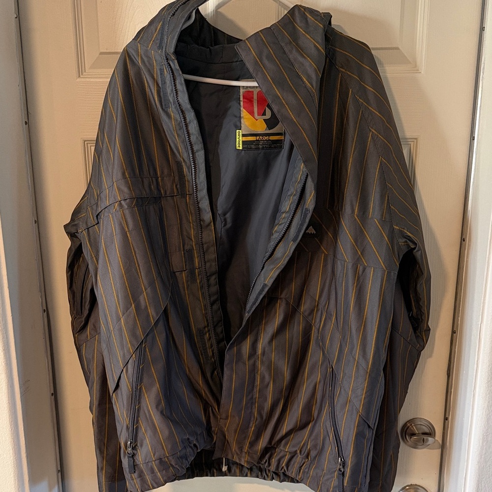Burton Men's Dark Gray Ski Jacket with Yellow Pinstripes